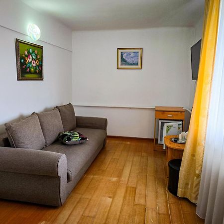 Hotel Хорезу Екстериор снимка