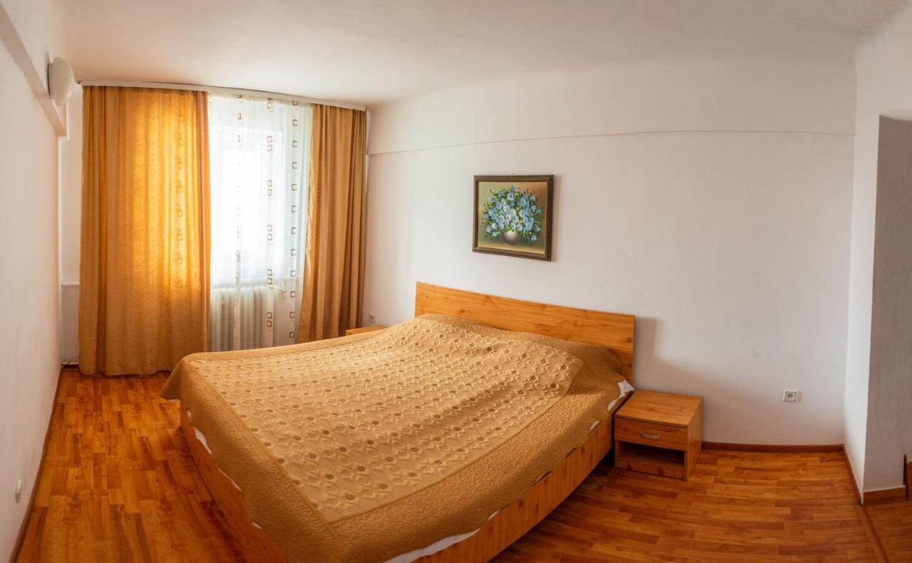 Hotel Хорезу Екстериор снимка