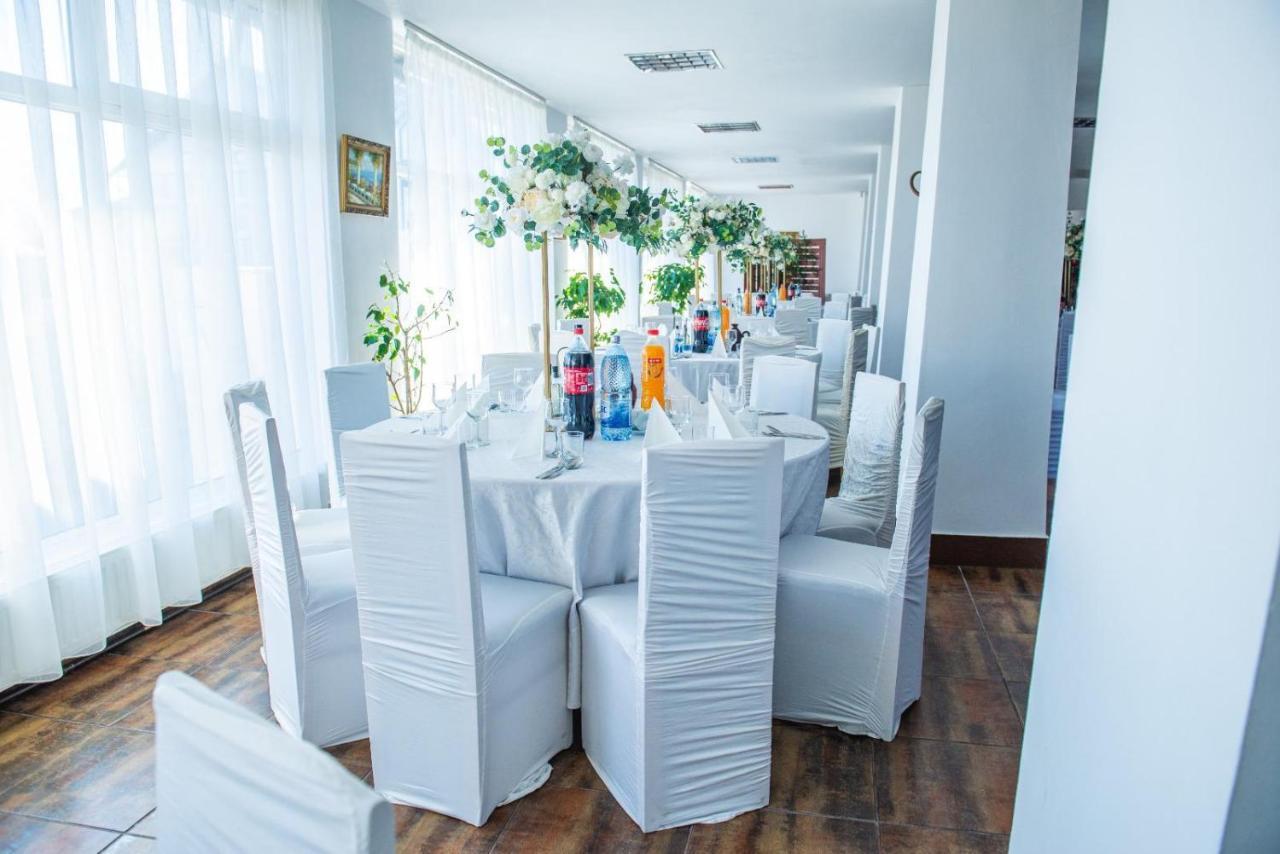 Hotel Хорезу Екстериор снимка