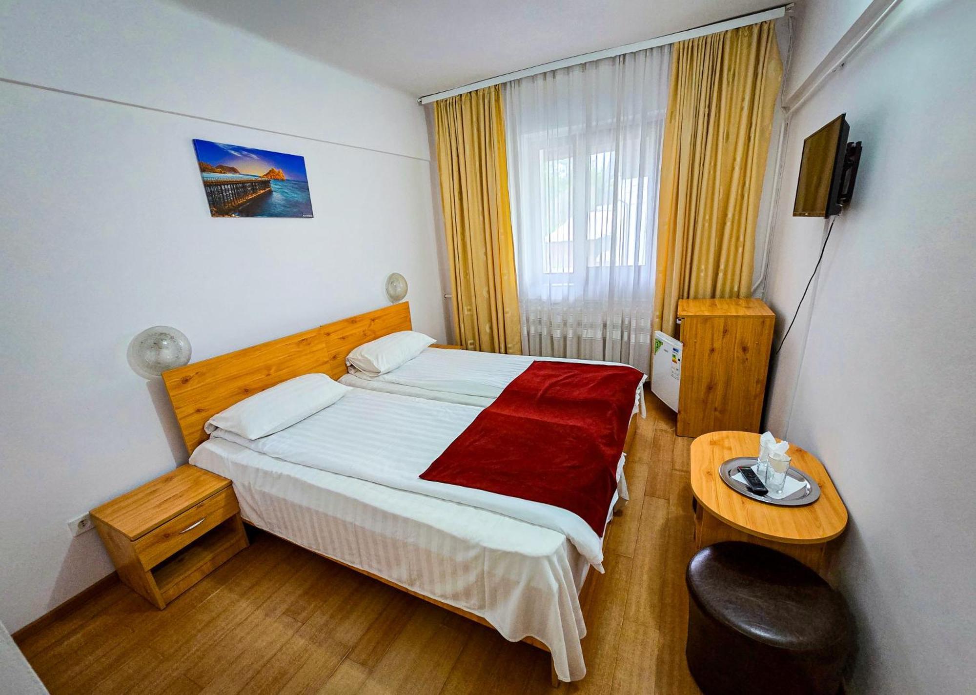 Hotel Хорезу Екстериор снимка