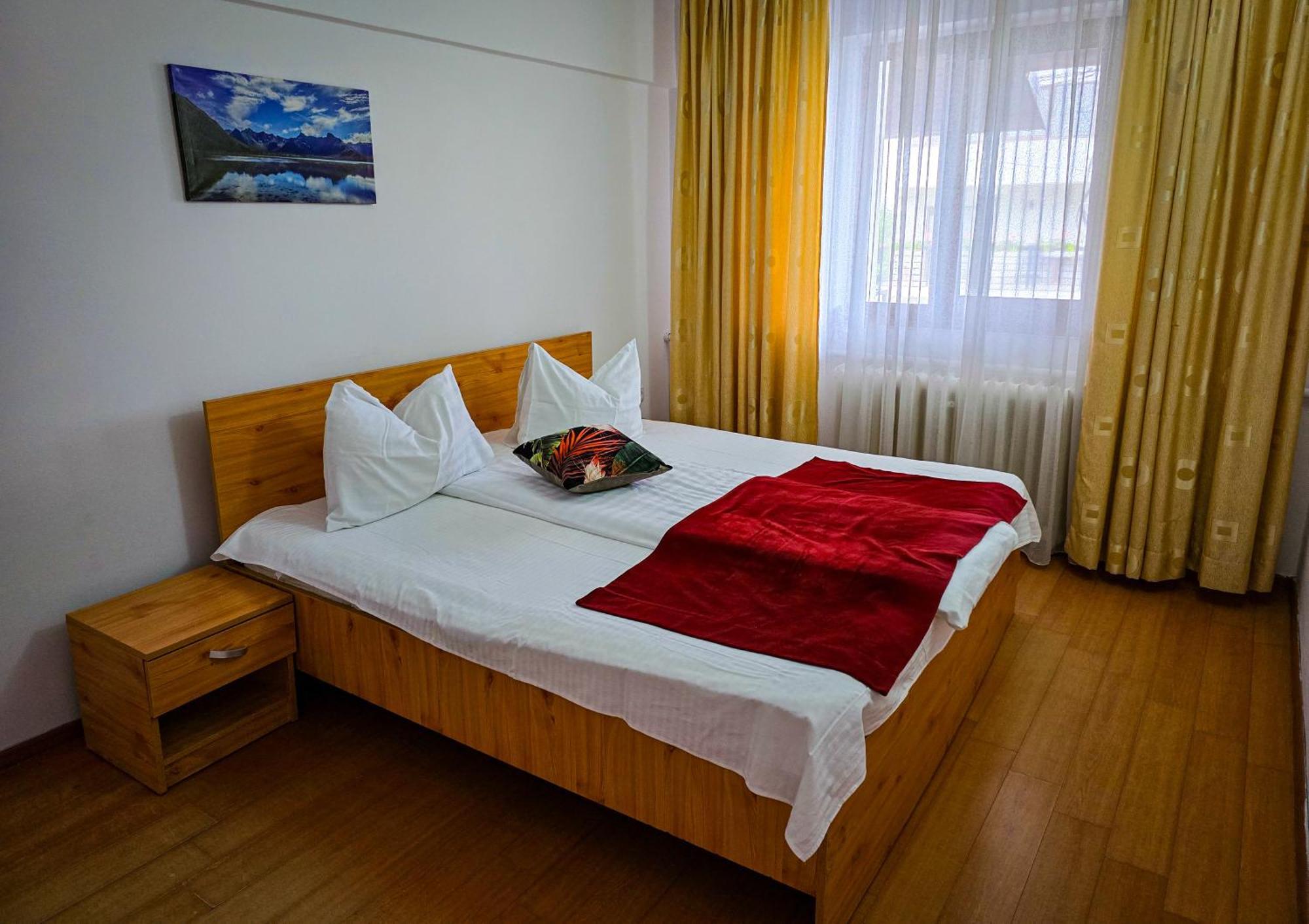 Hotel Хорезу Екстериор снимка