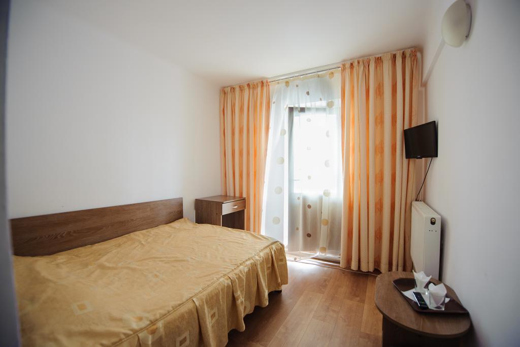 Hotel Хорезу Екстериор снимка